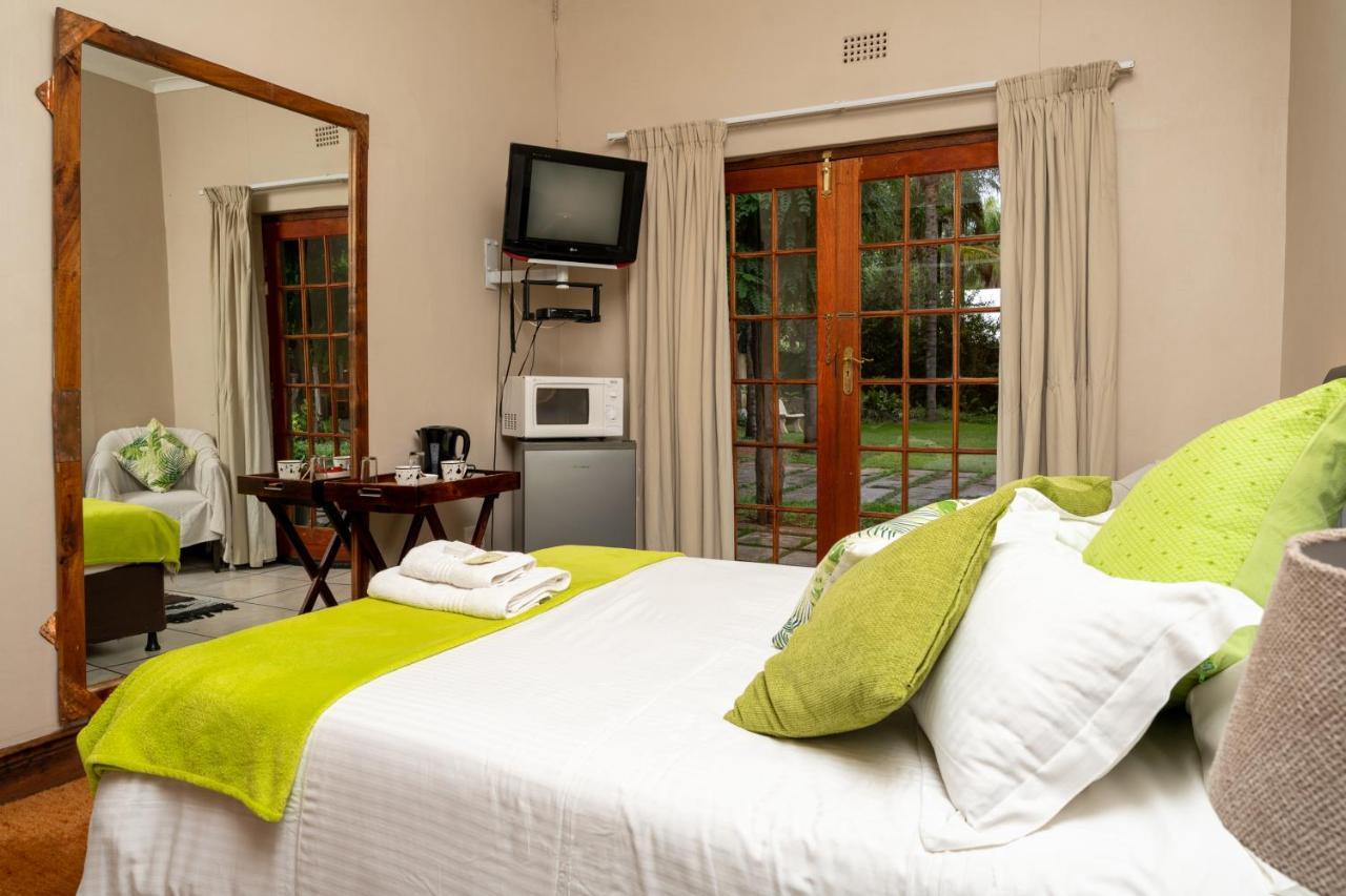 Riverbank Lodge Upington Exterior foto
